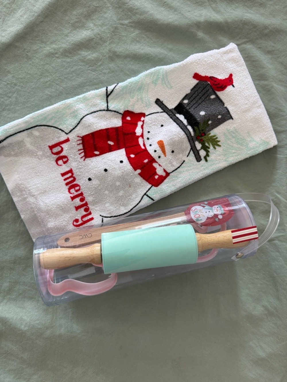 Mint Silicone Rolling Pin with Wood Handles